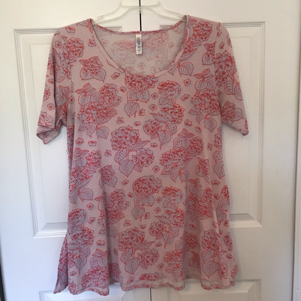 LULAROE PINK FLORAL “PERFECT TEE”